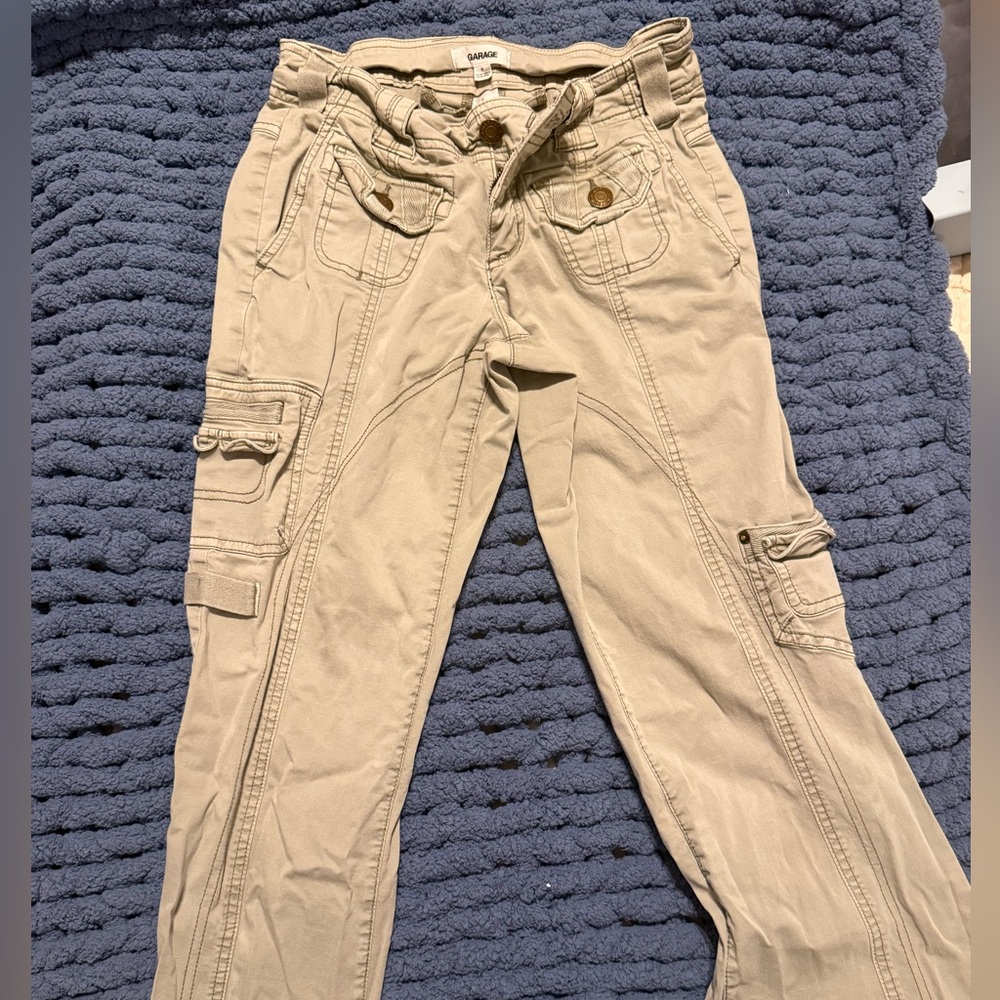 Army Green Cargo Pants! 💚
